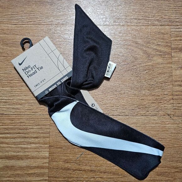 Nike Air Max Swoosh Head Tie Dri-Fit Reversible Black White Red Brand New - Picture 2 of 6